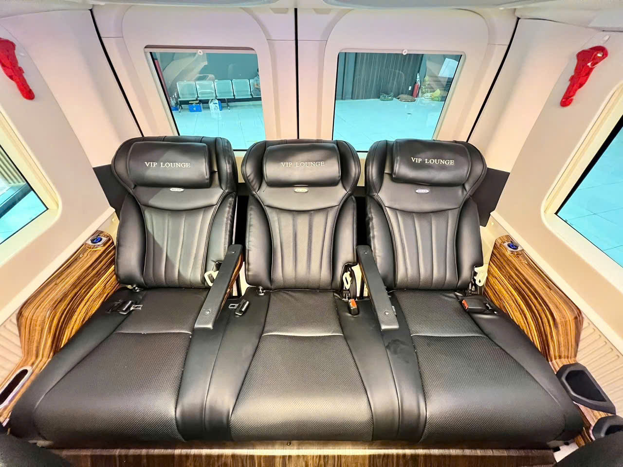 ASM Car Rental: Thương Hiệu Xe Limousine Cao Cấp Cho Kỳ Nghỉ Đẳng Cấp Tại  Mũi Né