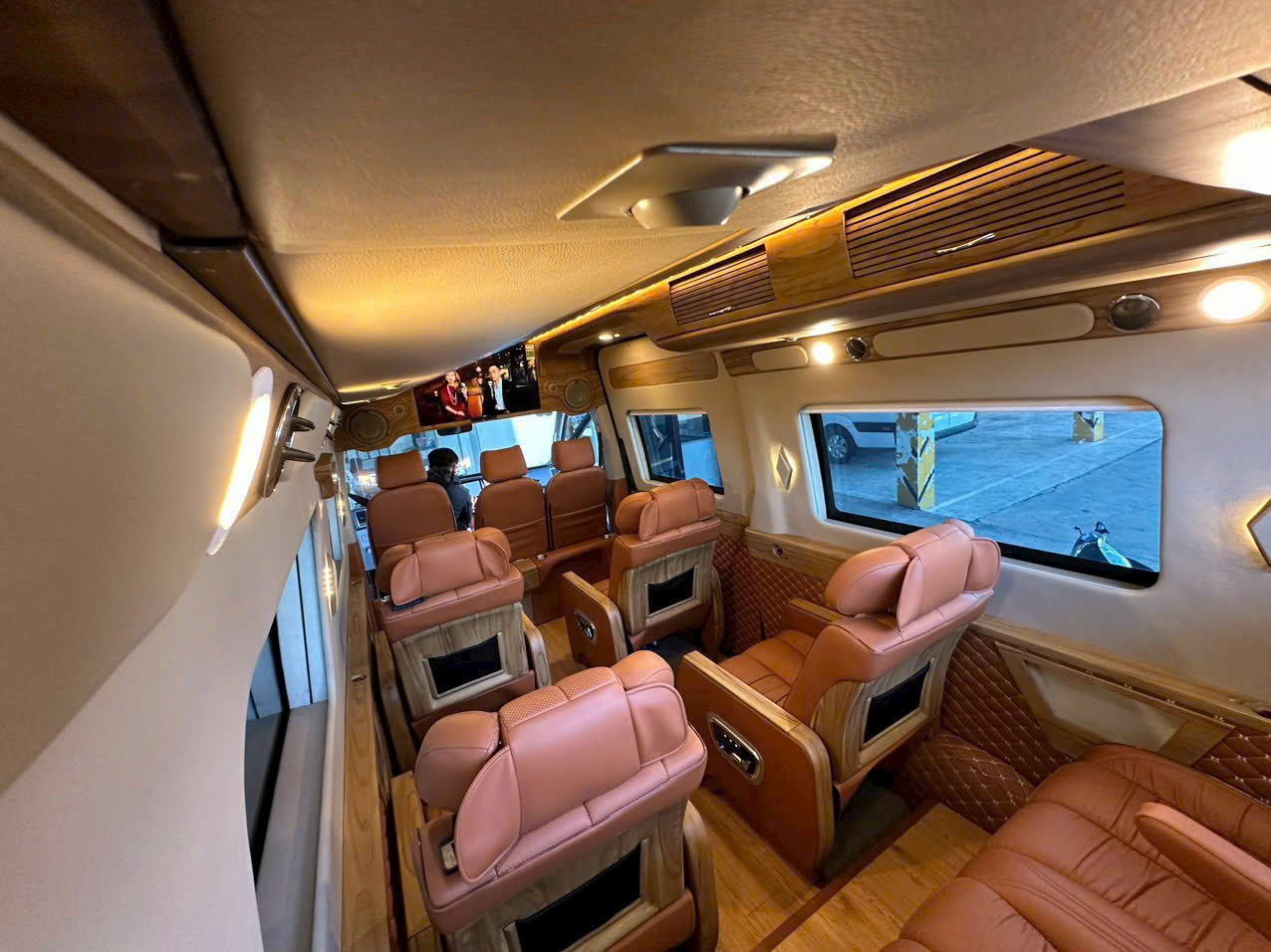 Chi Phí Thuê Xe Limousine Từ HCM Đi Khách Sạn Sheraton Nha Trang
