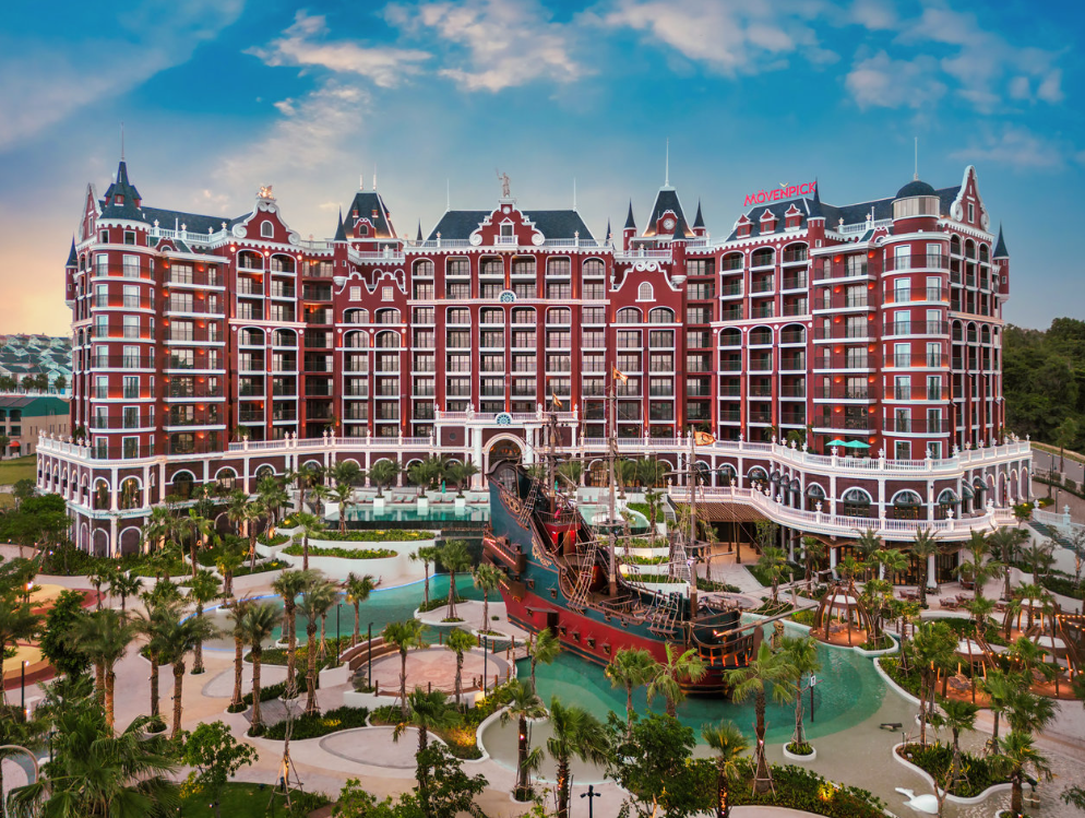 Dịch Vụ Cho Thuê Xe Limousine ASM Car Rental Phiêu Lưu Đến Mövenpick Resort Phan Thiết
