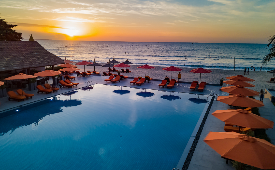 Tận Hưởng Kỳ Nghỉ Đẳng Cấp Tại Terracotta Resort & Spa Phan Thiết Với Xe Limousine Du Lịch