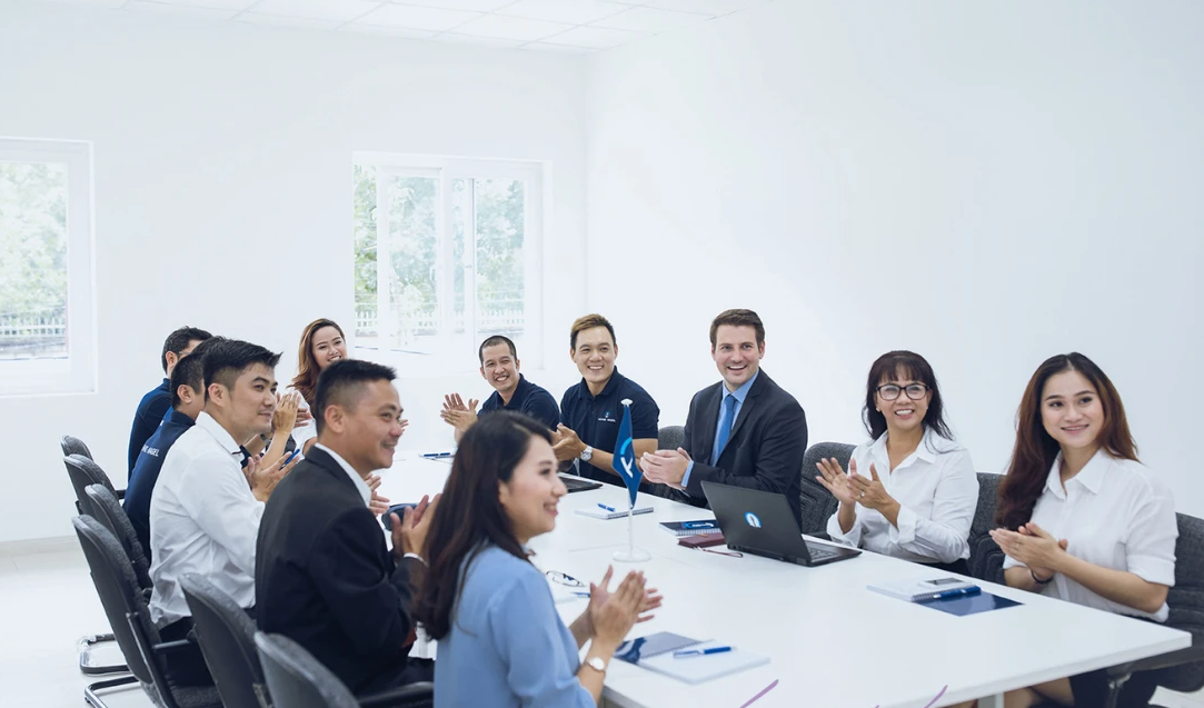 Bí Quyết Chọn Thuê Xe Carnival Đảm Bảo Sự Thoải Mái Tối Đa Cho Lãnh Đạo KCN