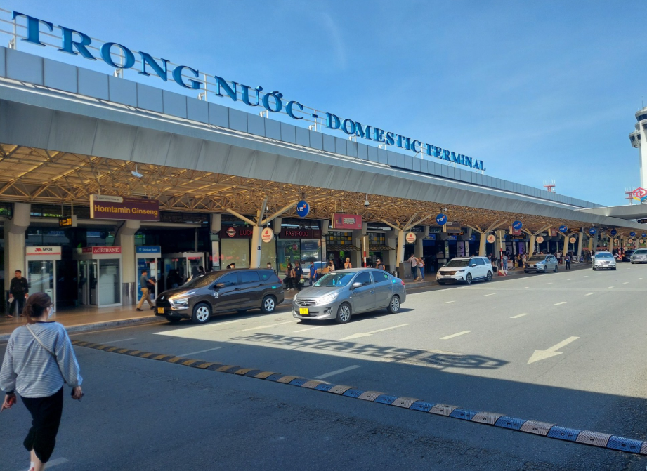 Dịch Vụ Cho Thuê Xe Carnival Đi Công Tác Chuyên Nghiệp Tại TP. Hồ Chí Minh