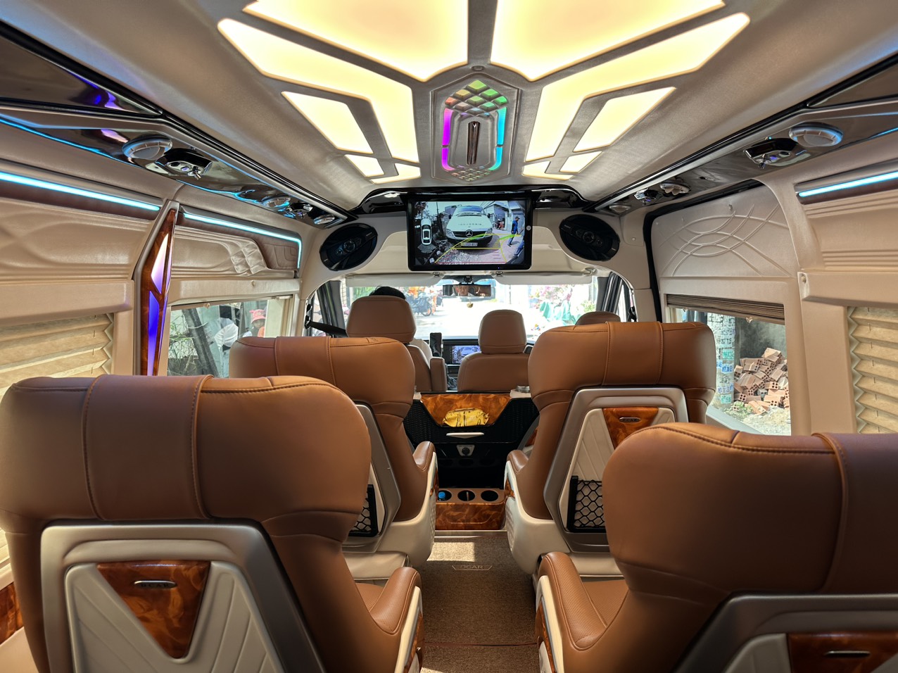 Đơn Vị Cho Thuê Xe Limousine Uy Tín Chuyên Phục Vụ KCN