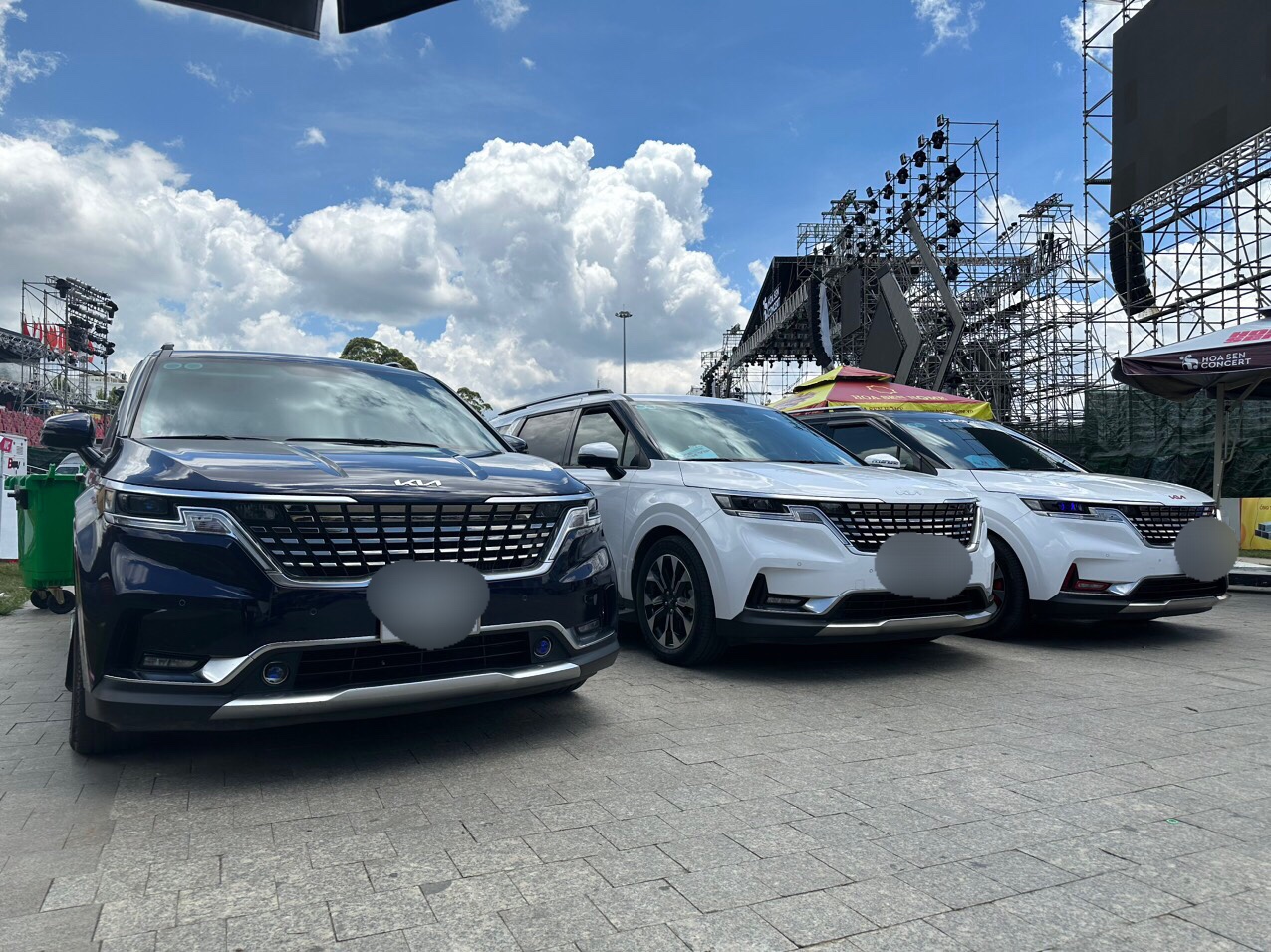 Thuê Xe Carnival Đời Mới: Giải Pháp Di Chuyển Tiện Nghi Cho Lãnh Đạo KCN Long An