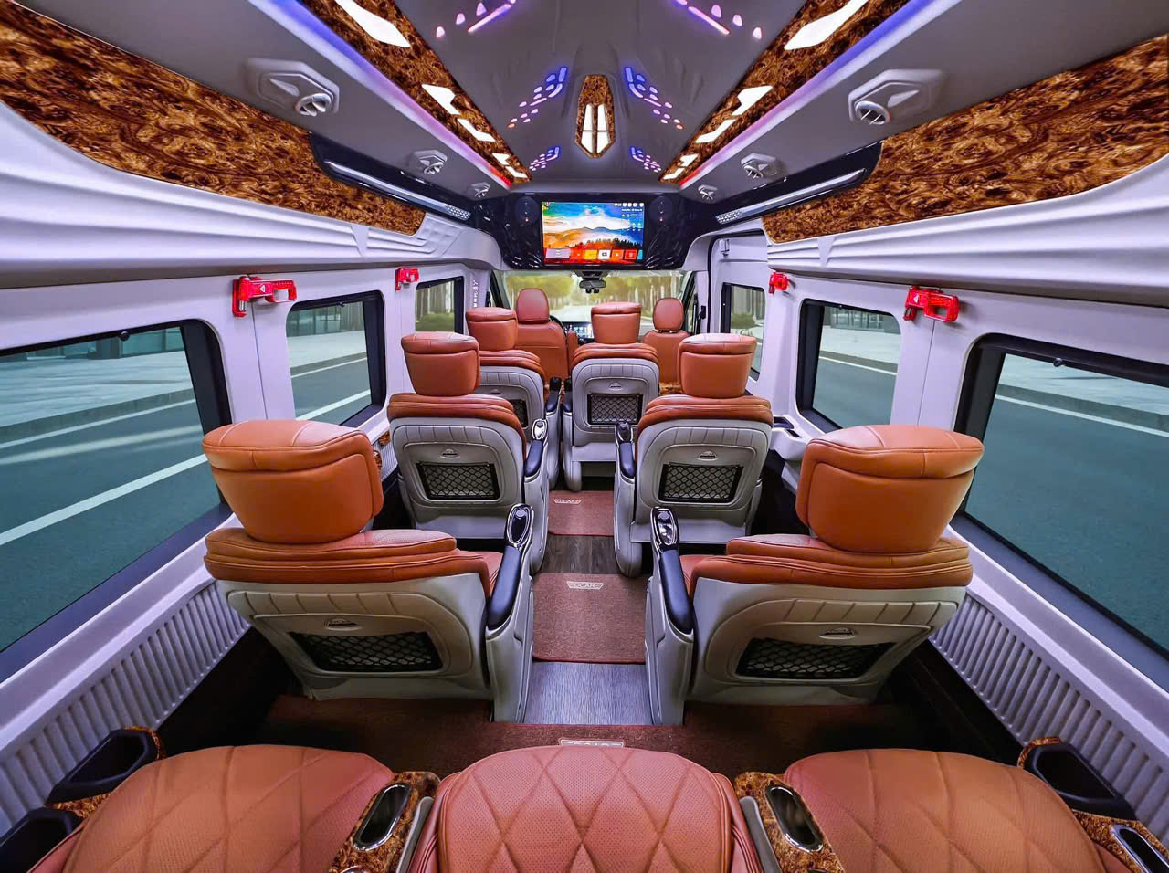 Dịch Vụ Cho Thuê Xe Limousine Đồng Nai: Giải Pháp Di Chuyển Riêng Tư Và Đẳng Cấp