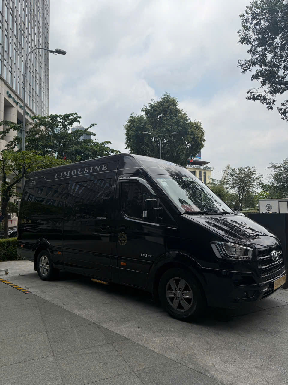 Dịch Vụ Limousine Đi Long Thành: Di Chuyển Thuận Tiện Đến Khu Vực Sân Bay Tương Lai