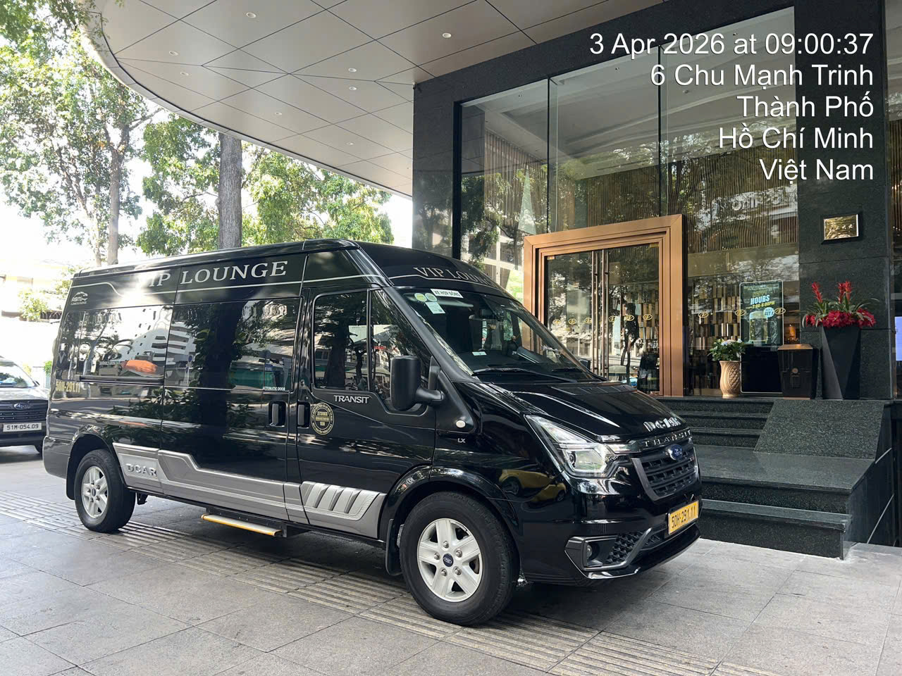 Xe Limousine Đi Các KCN Tại Long Thành: Giải Pháp Di Chuyển Tối Ưu Cho Chuyên Gia Và Lãnh Đạo